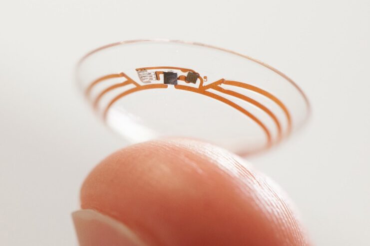 Samsung Patents Smart Contact Lenses With Built-In Cameras and Sensors